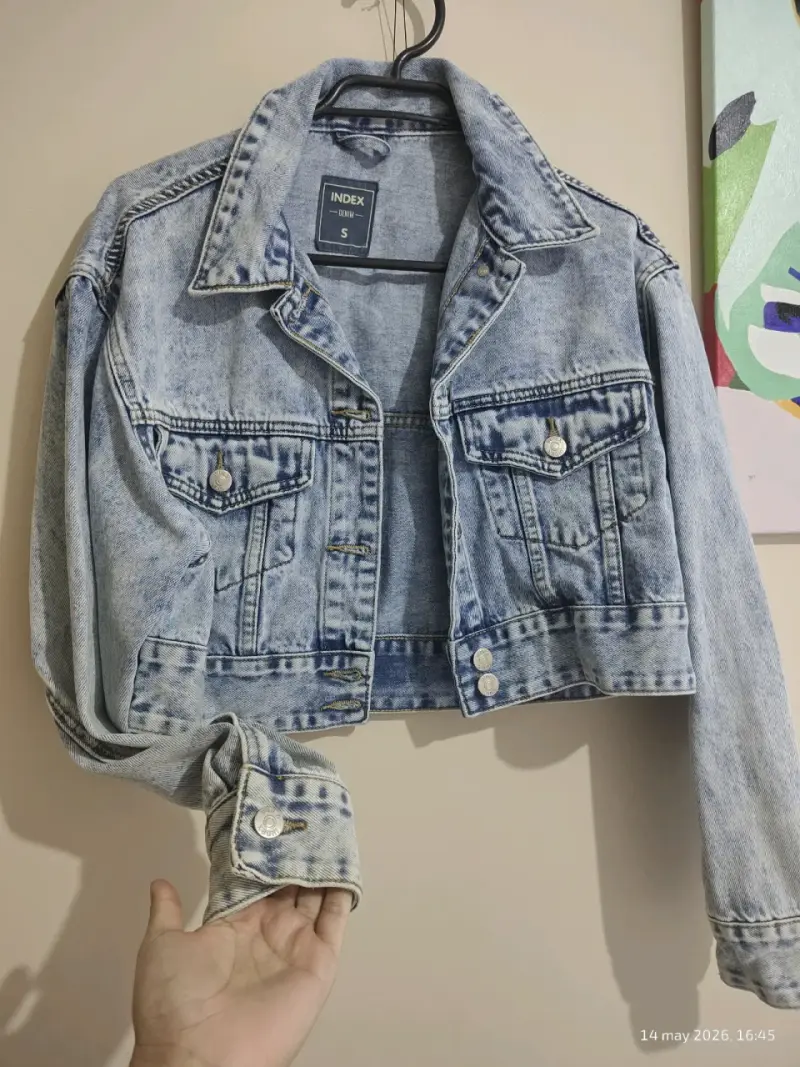 Chaqueta jeans corta azul