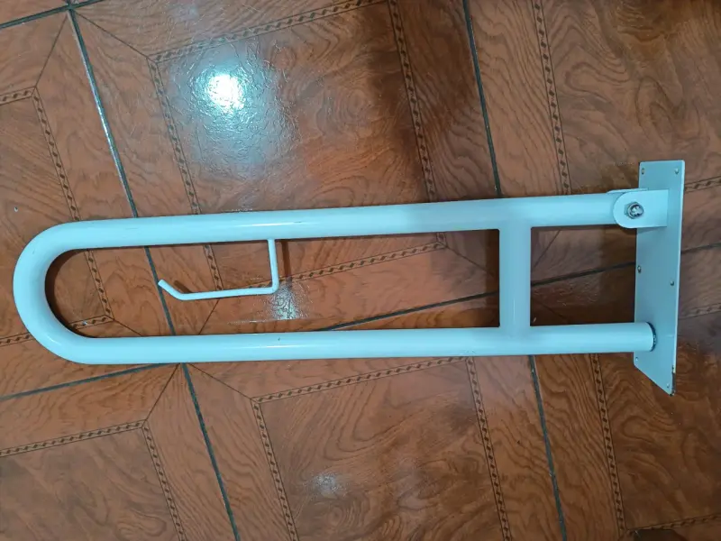 Baranda de seguridad abatible