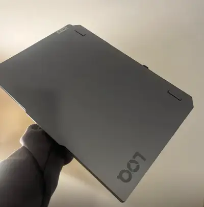 Lenovo LOQ 15ARP9 Gamer / Alto Rendimiento – Como - miniatura 2