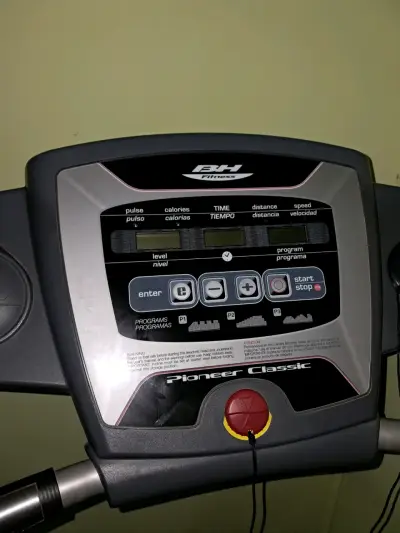 Caminadora BH Fitness Pioneer Classic - miniatura 1