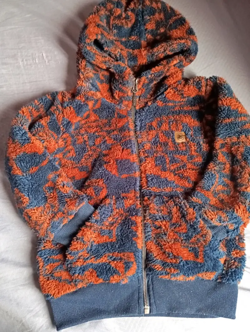 Polerón felpudo con capucha,talla 4 - 1