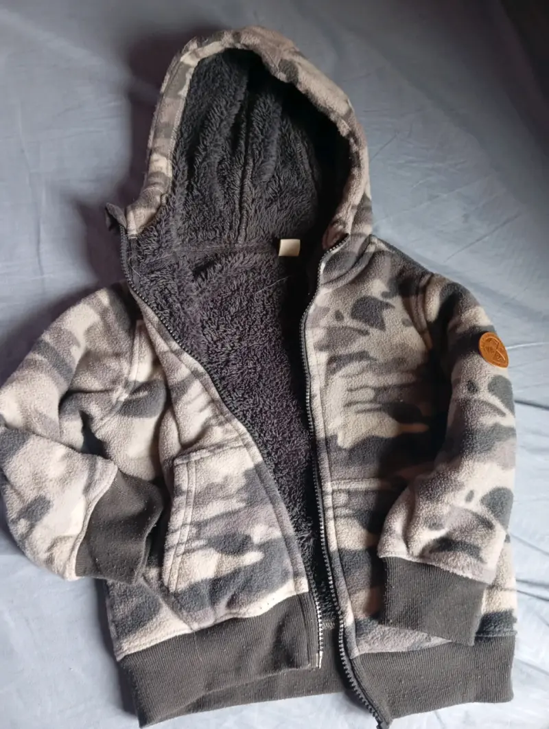 Polerón felpudo con capucha,talla 4 - 6