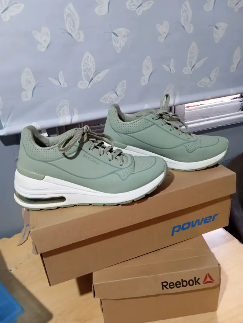 Zapatillas Skechers verdes, sin detalles - 1