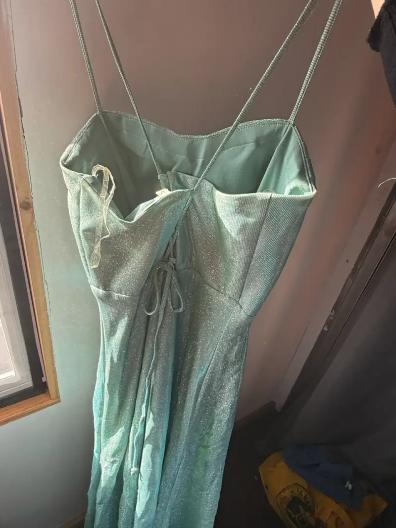 Vestido de gala verde brillante - 4