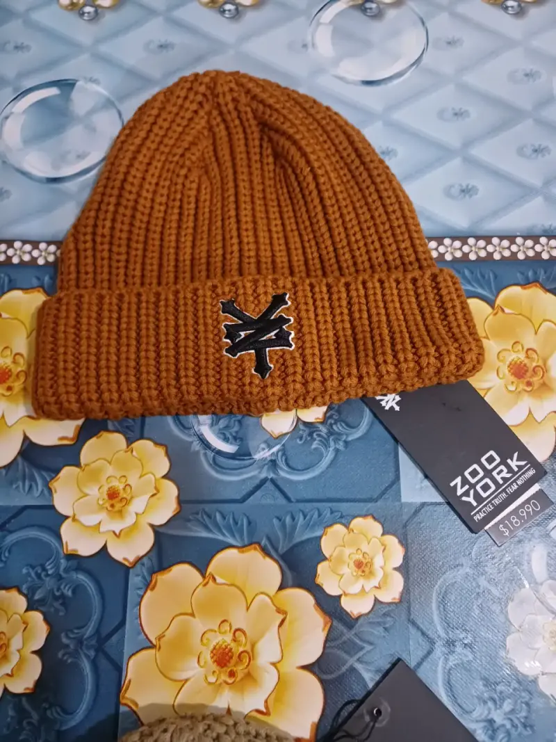 Gorro tejido cafe Zoo York