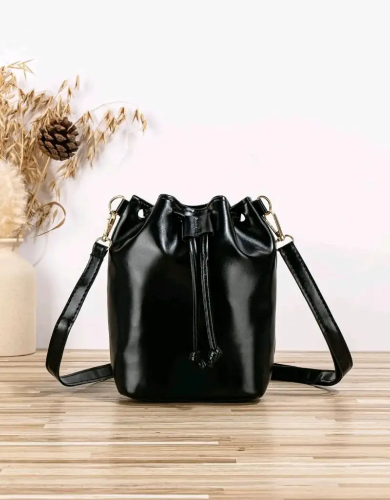 Bolso acolchado negro elegante - 2