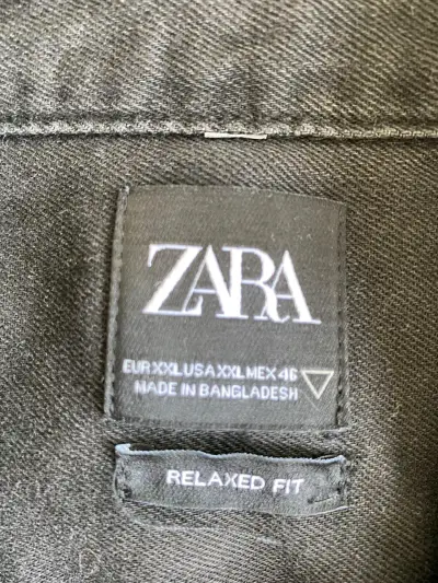 Pantalón cargo negro y beige hombre y camisa jeans - miniatura 6