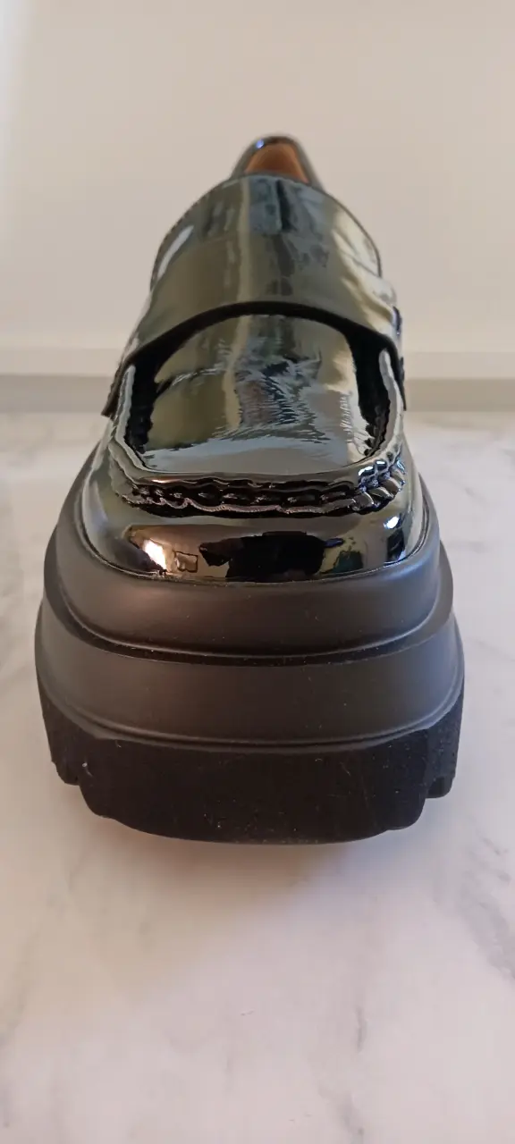 Zapato de cuero negro brillante - 2