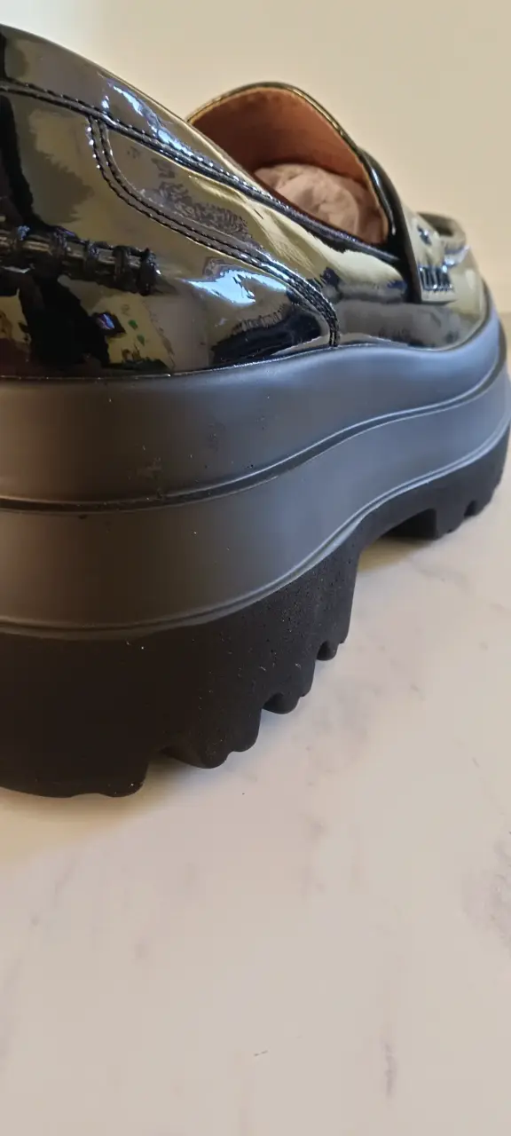Zapato de cuero negro brillante - 5