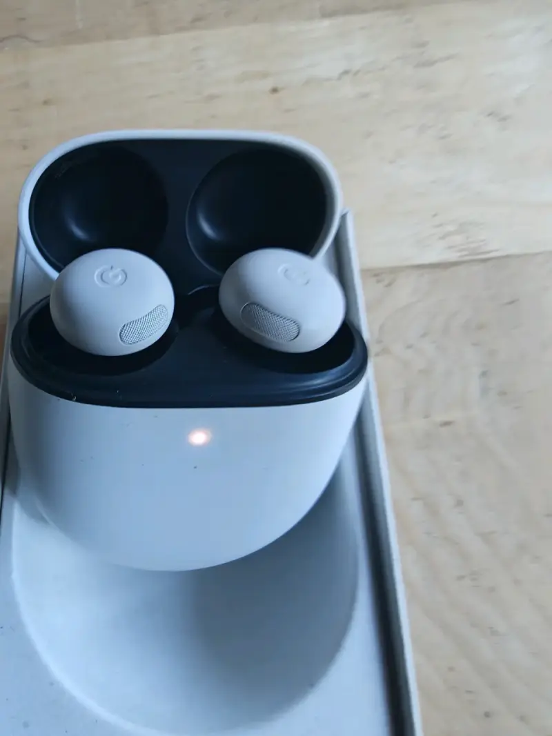 Google Pixel Buds Pro 2 - 1