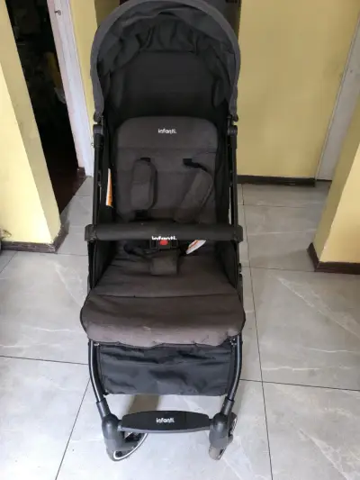 Coche de paseo Infanti negro - miniatura 3