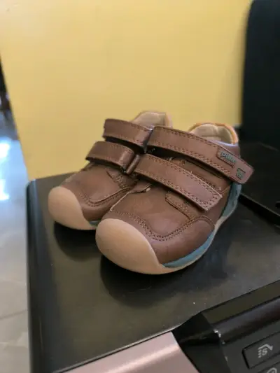 Zapatos de niño marrones - miniatura 2