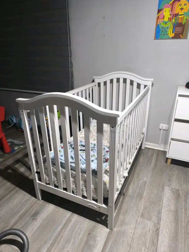 Cuna blanca de madera - 1
