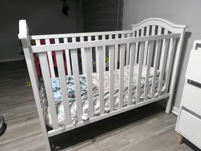 Cuna blanca de madera - miniatura 2