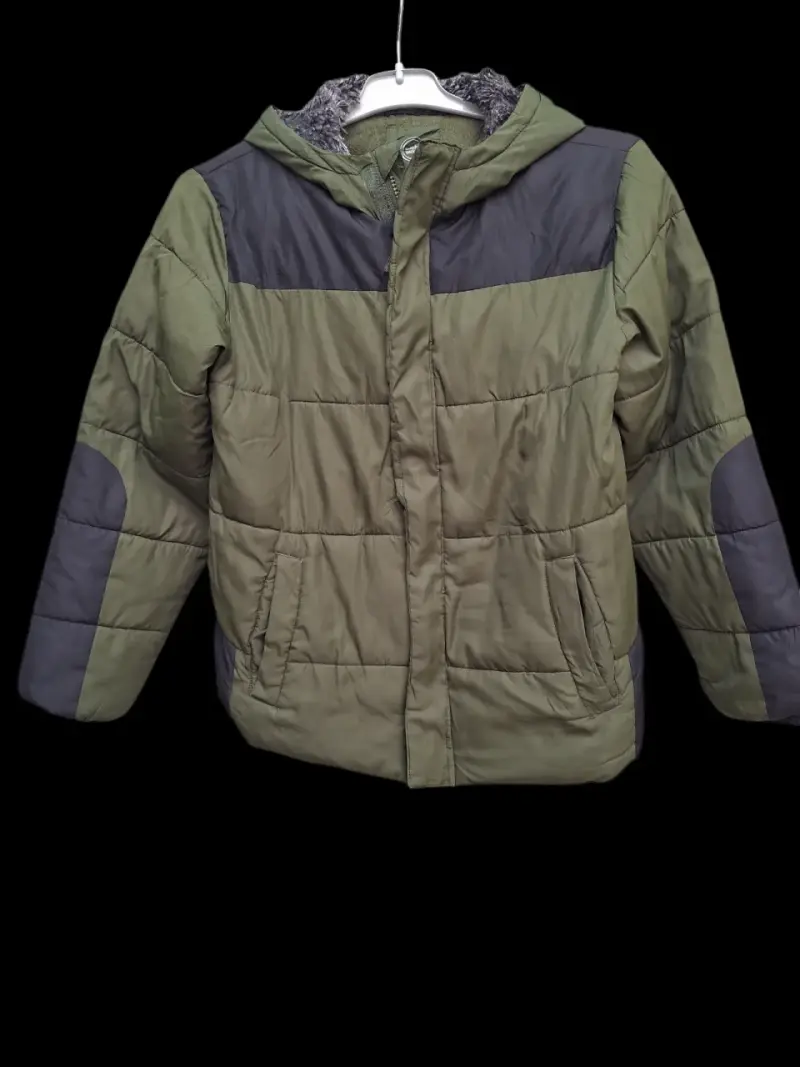 Chaqueta verde con capucha - 2