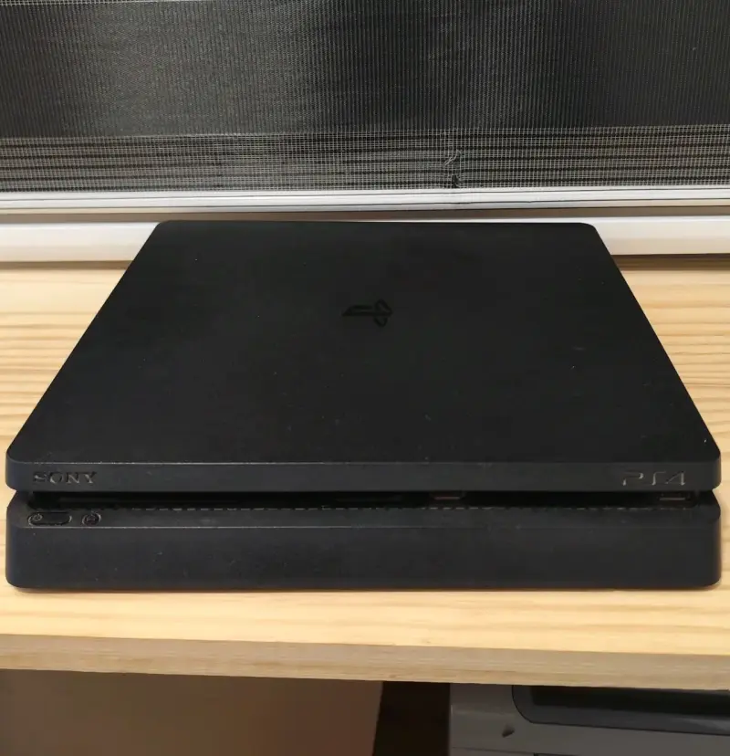 Consola PS4 con mando camuflaje - 3