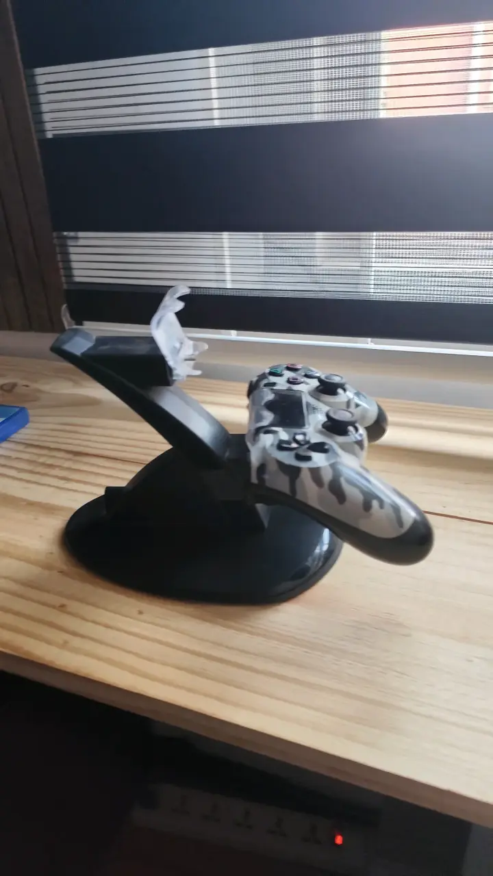 Consola PS4 con mando camuflaje - 5