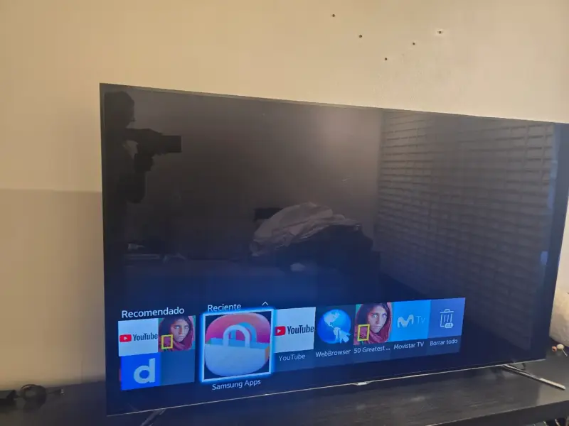 Televisor 65" Samsung - 3