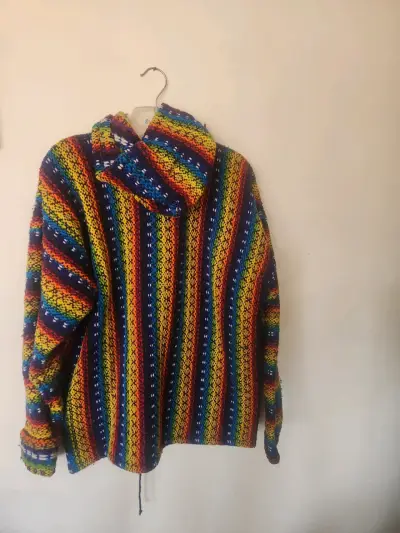 Suéter multicolor tejido a mano - miniatura 2