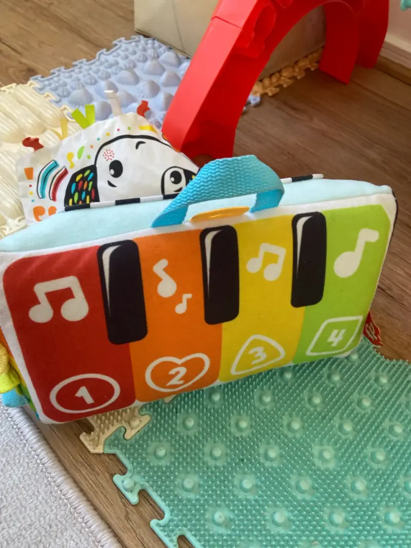 Piano suave Fisher-Price para bebé - 3