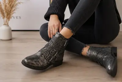 Botines metálicos con hebillas - miniatura 5