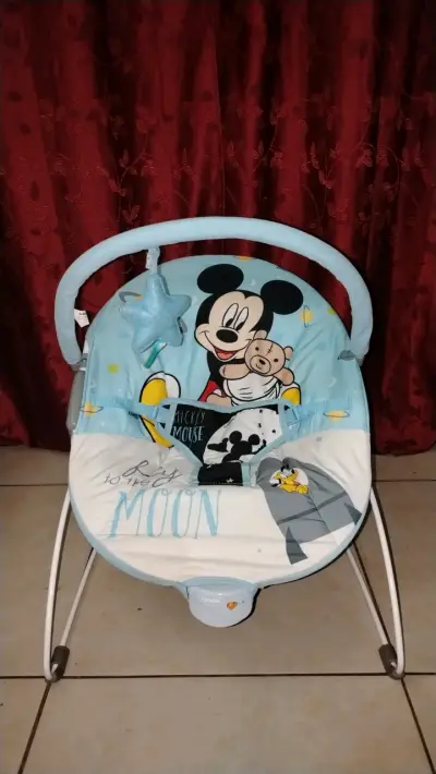 Silla vibradora Bebesit Mickey Mouse - miniatura 1