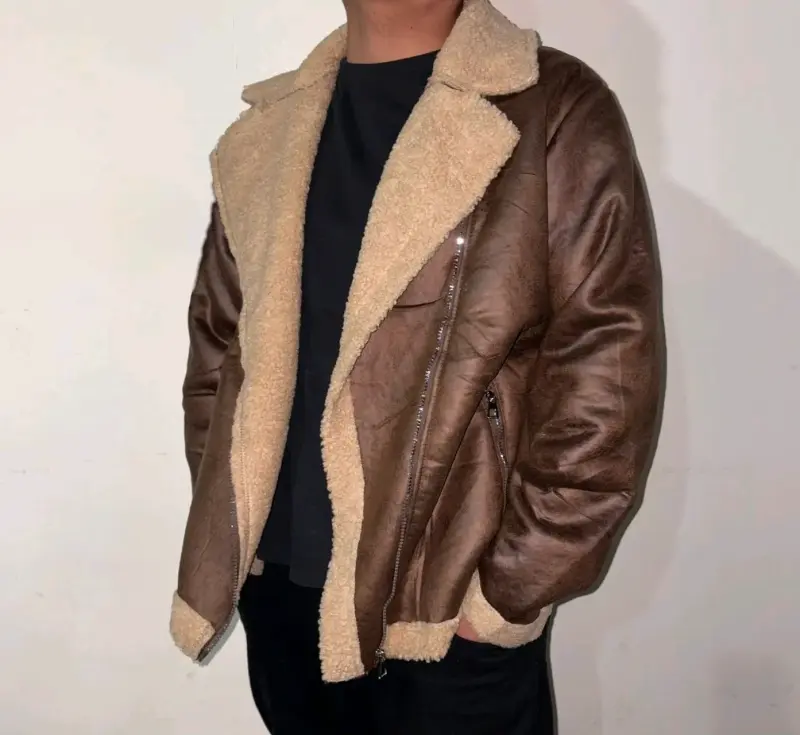 Chaqueta negra con forro beige - 2