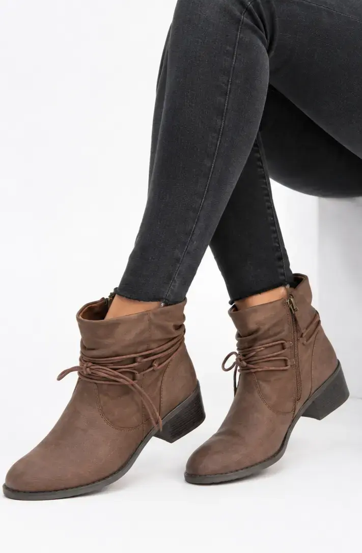 Botas cortas marrones con cierre - 3