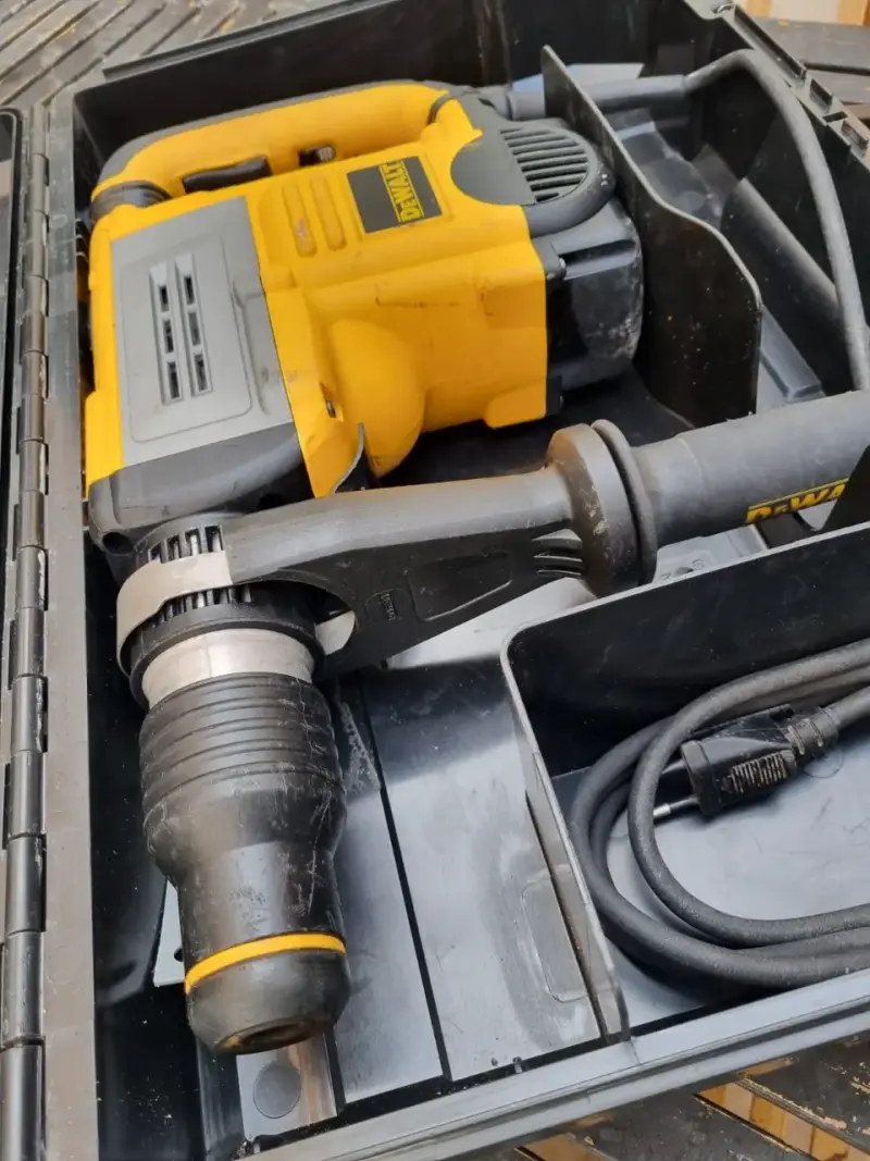 Rotomartillo DeWalt c/maletín 1200W mod D25601-B2 - 5