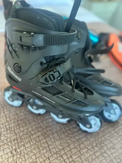 Patines en línea negros freestyle - miniatura 1