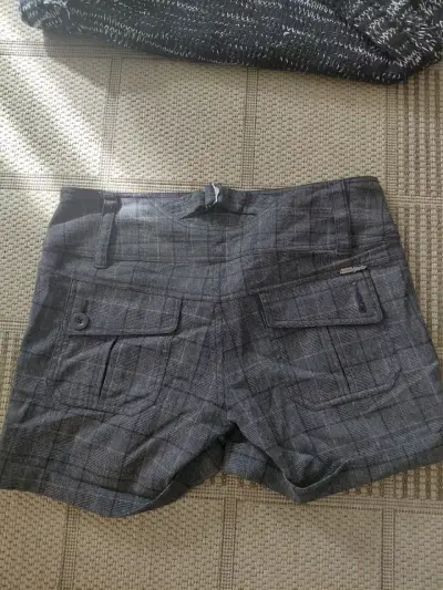 Shorts de lana gris a cuadros - miniatura 3