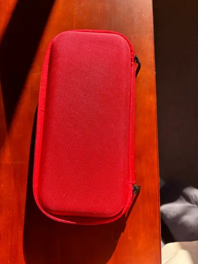 Estuche Nintendo Switch rojo - miniatura 3