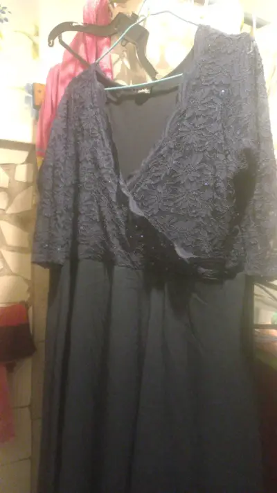 Vestido azul encaje elegante - miniatura 1