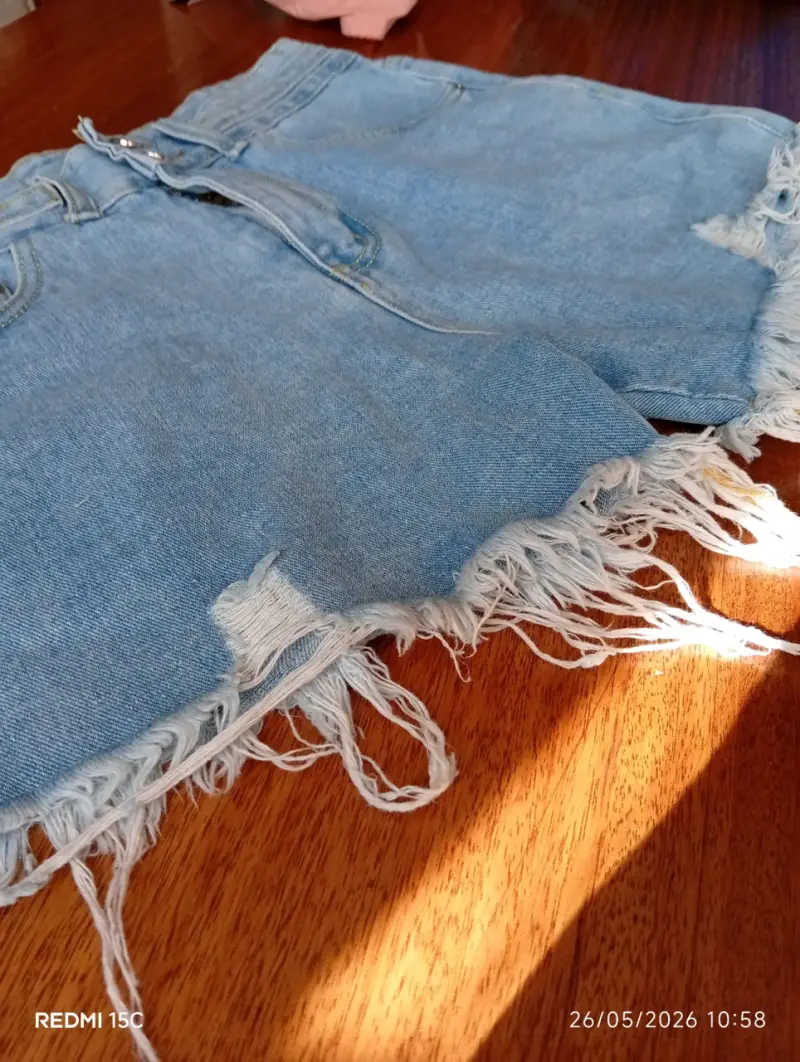 Shorts de mezclilla desgastados - 3