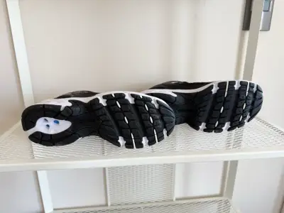 Zapatillas Urbanas New Balance 530 Negra - miniatura 4