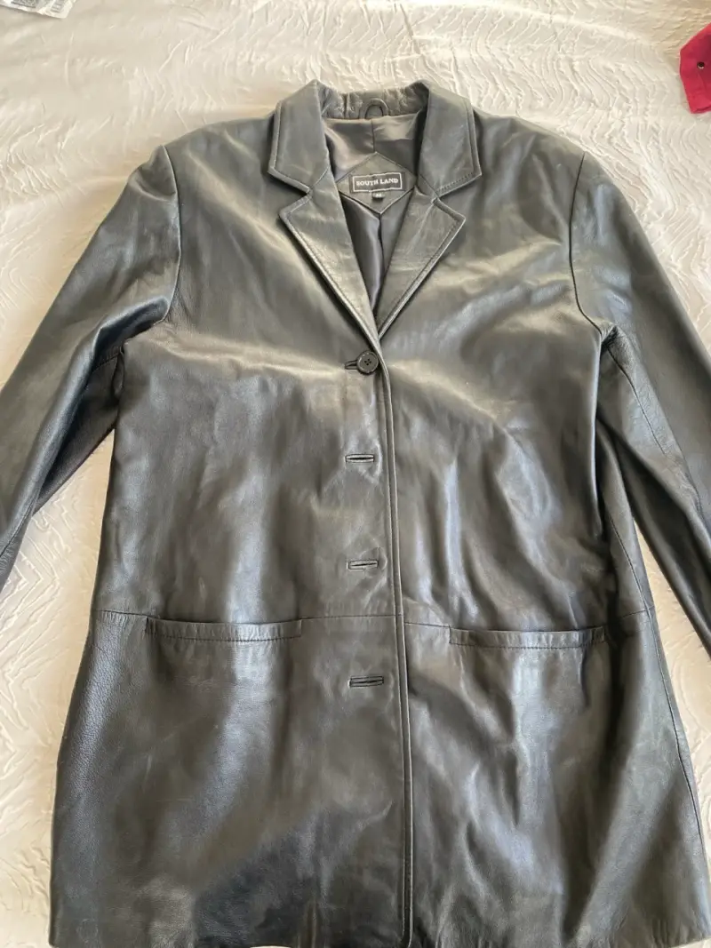 Abrigo negro de cuero Southland