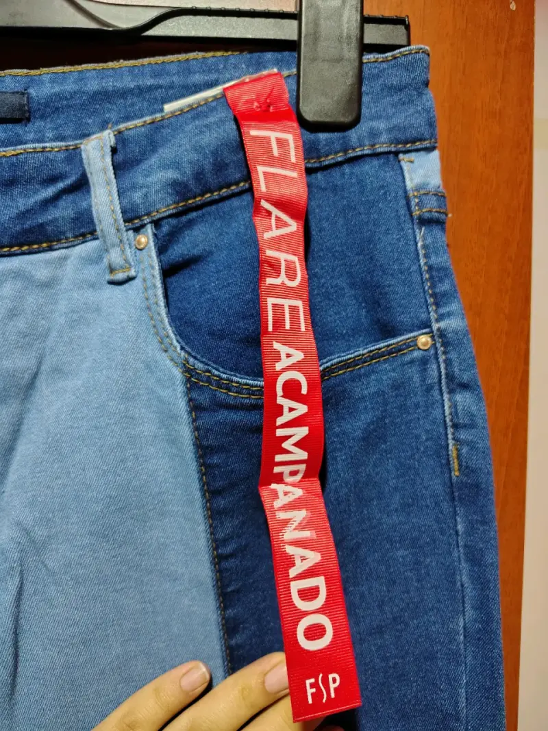 Jeans flare acampanados bicolor - 3