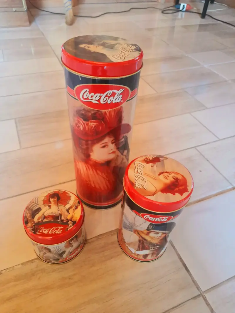 Lata vintage Coca-Cola decorativas 1999 - 1