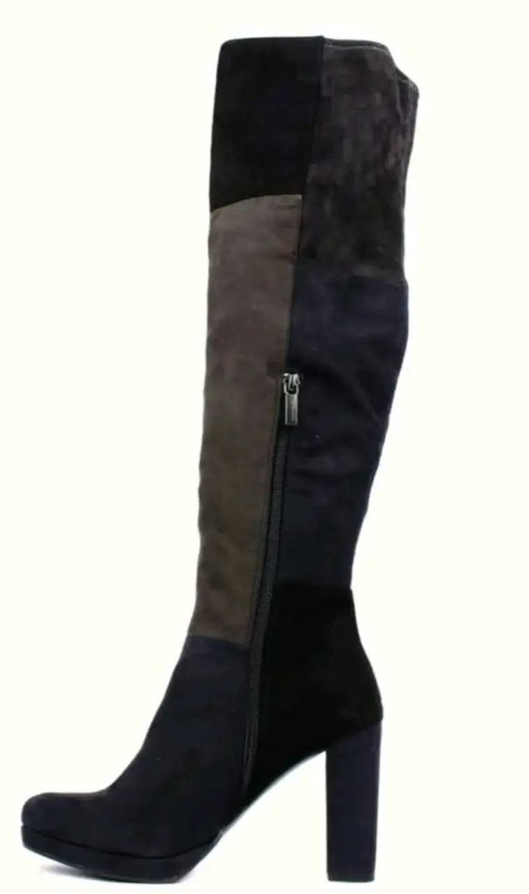 Botas altas con tacón negro - 1