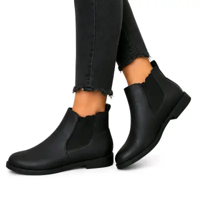 Botines negros de cuero sintético - miniatura 1