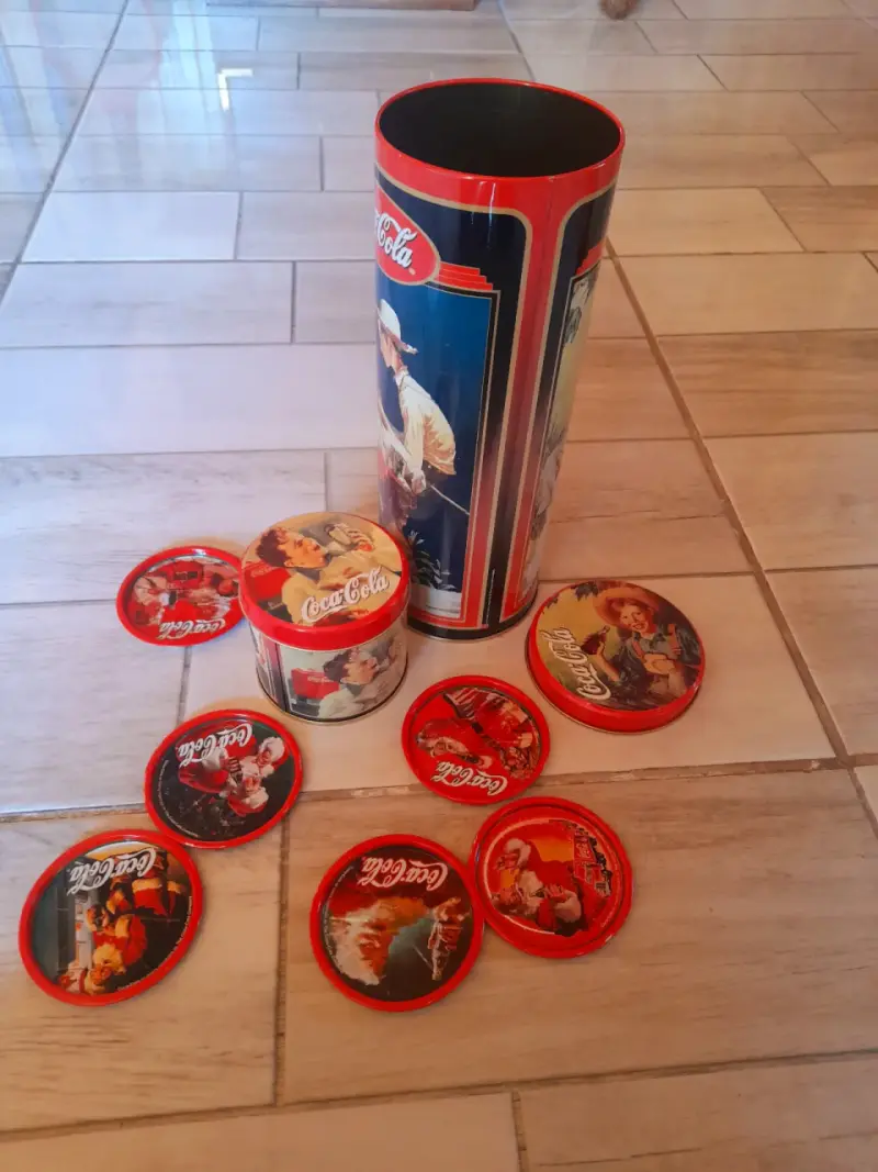 Lata Coca Cola y posavasos vintage año 1999 - 1