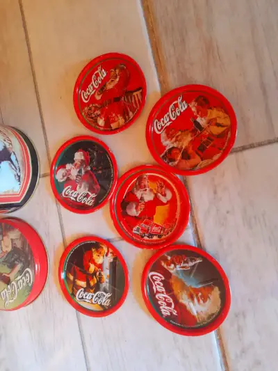 Lata Coca Cola y posavasos vintage año 1999 - miniatura 6