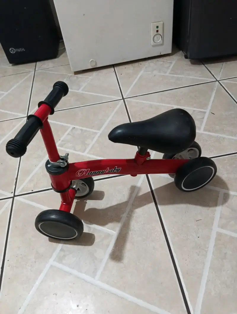Triciclo de equilibrio rojo - 2