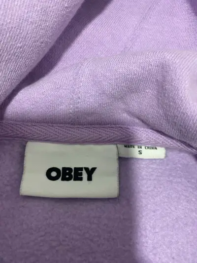 Polerón marca obey original - miniatura 5