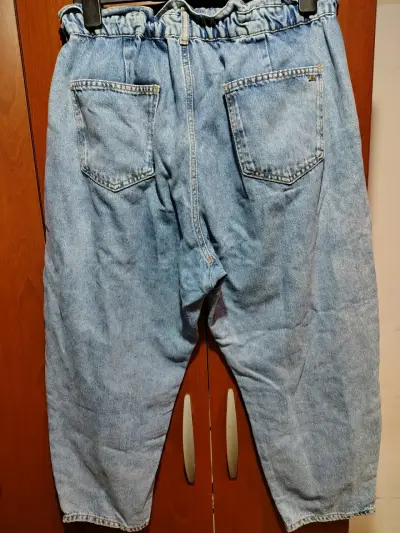 Jeans azules cintura alta - miniatura 2