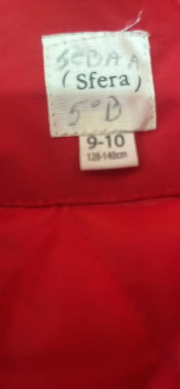 Chaqueta roja con capucha Unisex - 4