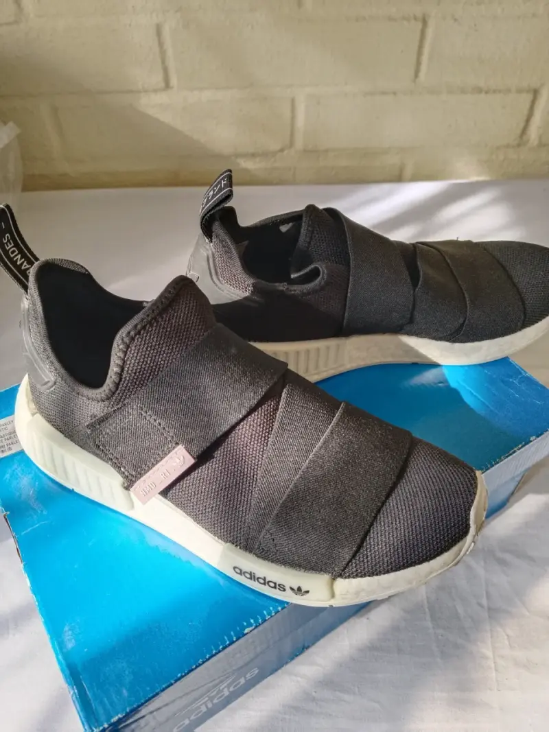 Zapatillas Adidas negras - 1