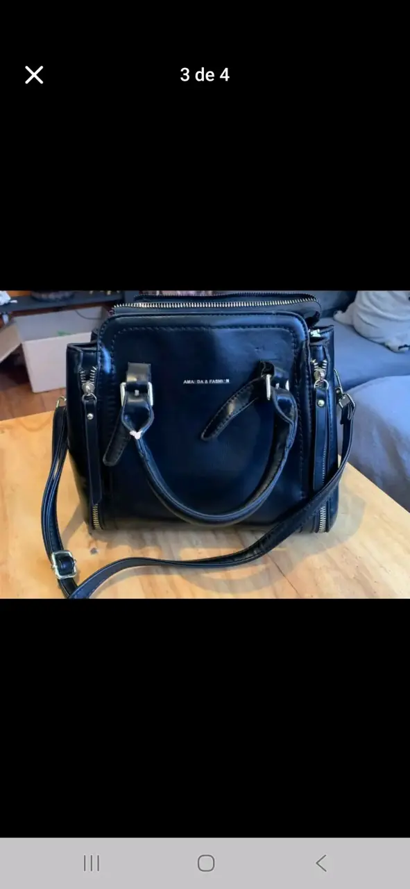 Cartera negra de cuero