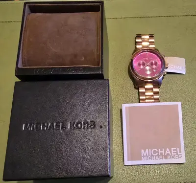 Reloj Michael Kors - miniatura 2