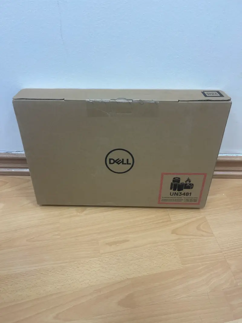 Notebook Dell 3520 nueva en caja - 1